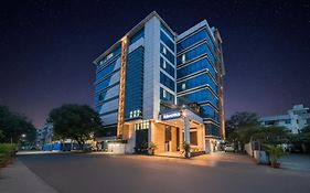 Fabhotel Aksa International - Nr Mumbai International Airport